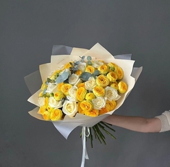 Дуобукет роз Кендилайт и кустовых пионовидных роз , размер «L»